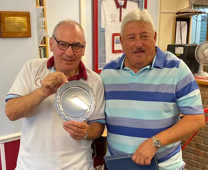 Jeff Freedman receiving the 3rd place plate from Phil Fagelson (RAL chairman)
