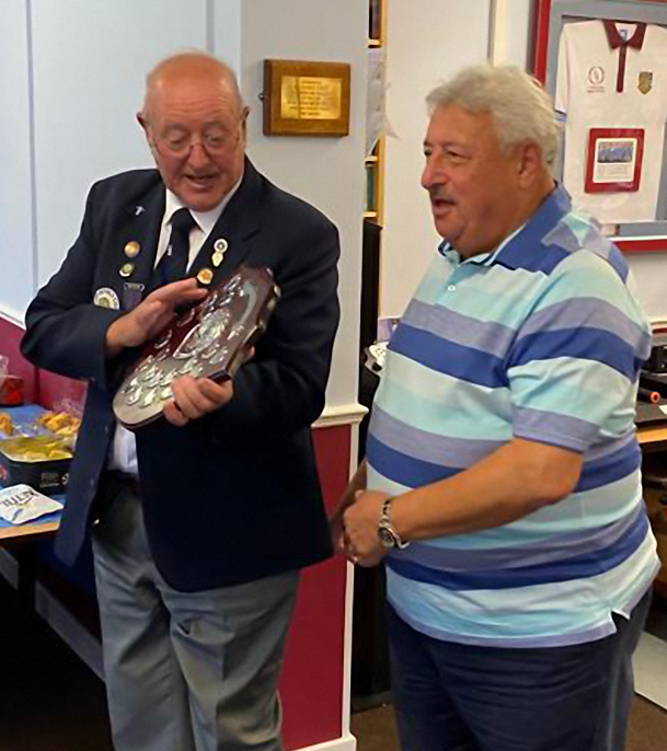 Buckhurst Hill receiving the Brignell league winners plate