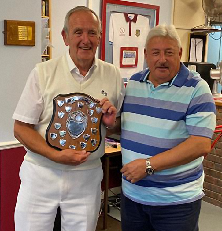 Clementswood receiving the Pegram league winners trophy